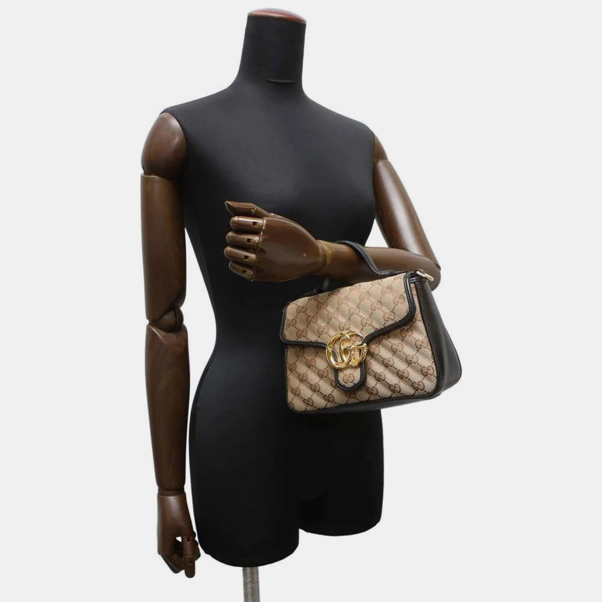 

Gucci Beige GG Canvas and Leather GG Marmont Top Handle Bag