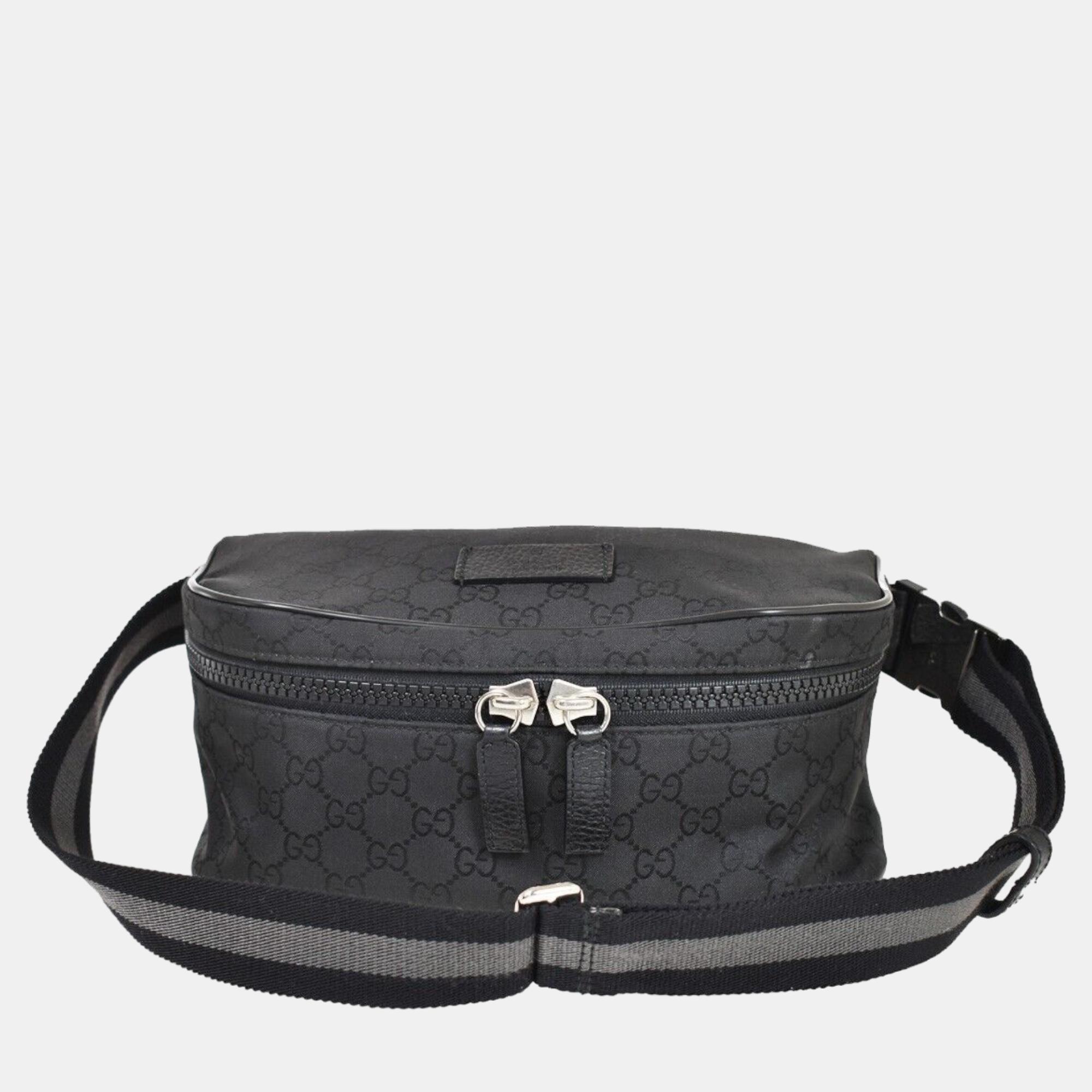 

Gucci Black GG canvas shoulder bag