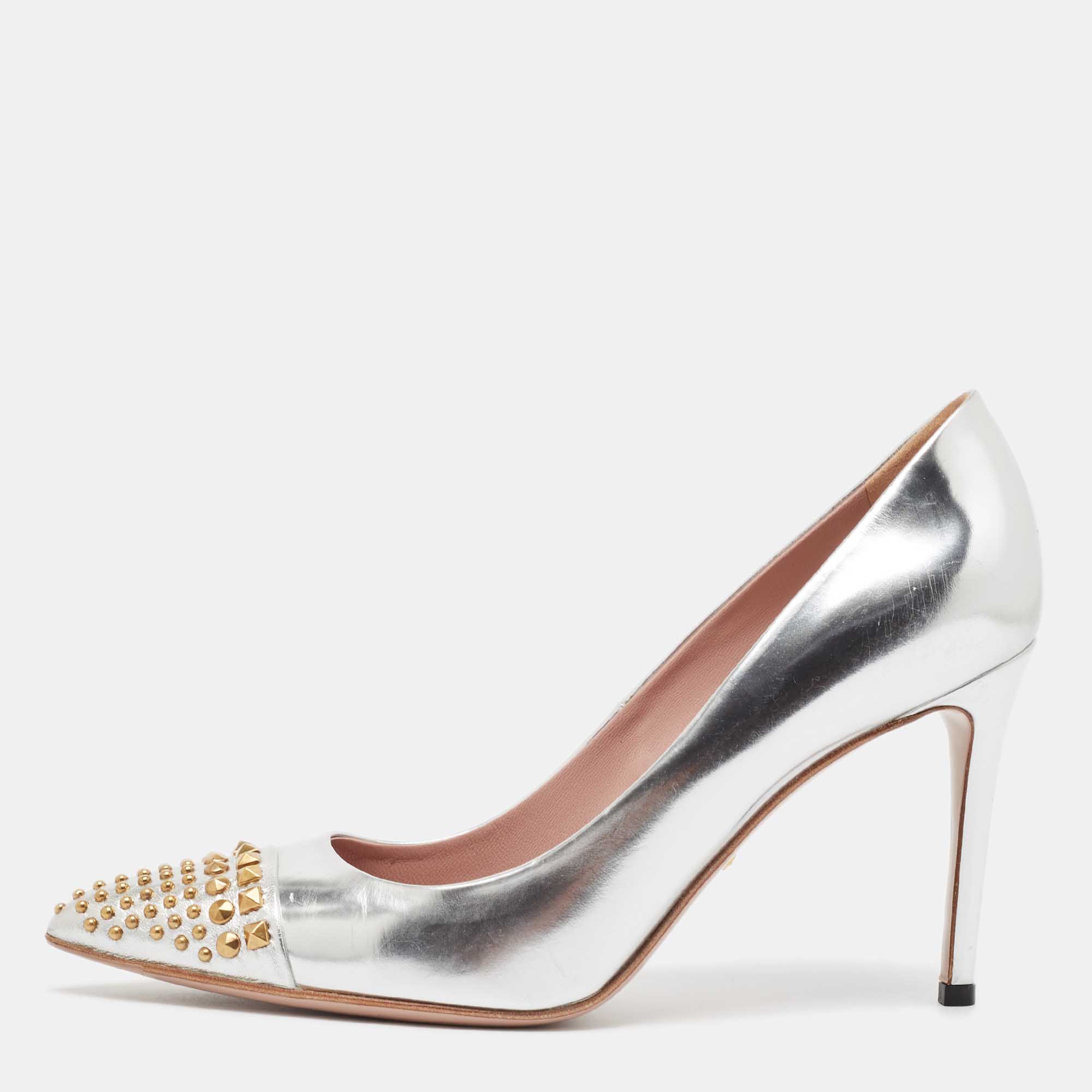 

Gucci Silver Leather Studded Cap Toe Pumps Size