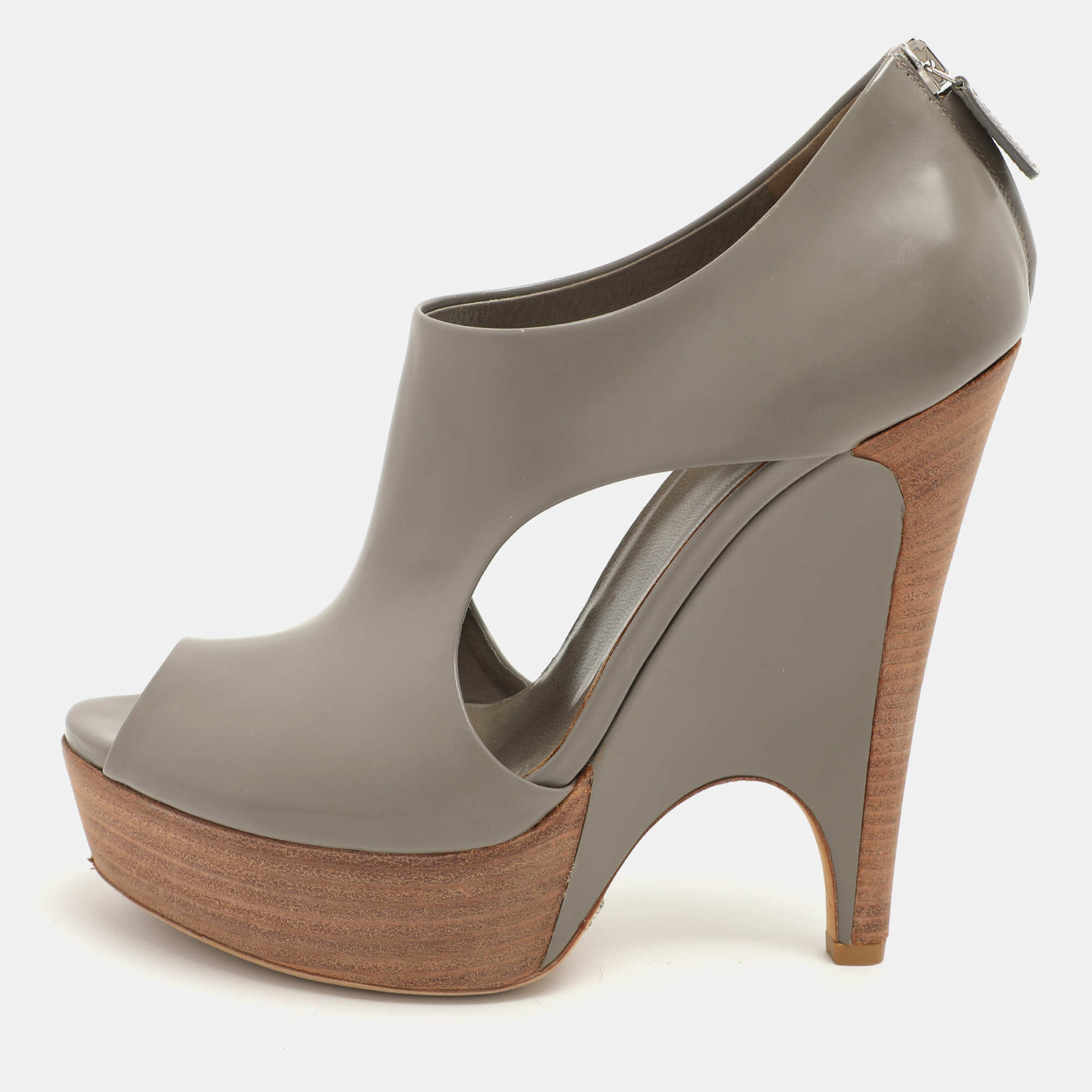 

Gucci Grey Leather Cut Out Peep Toe Platform Booties Size