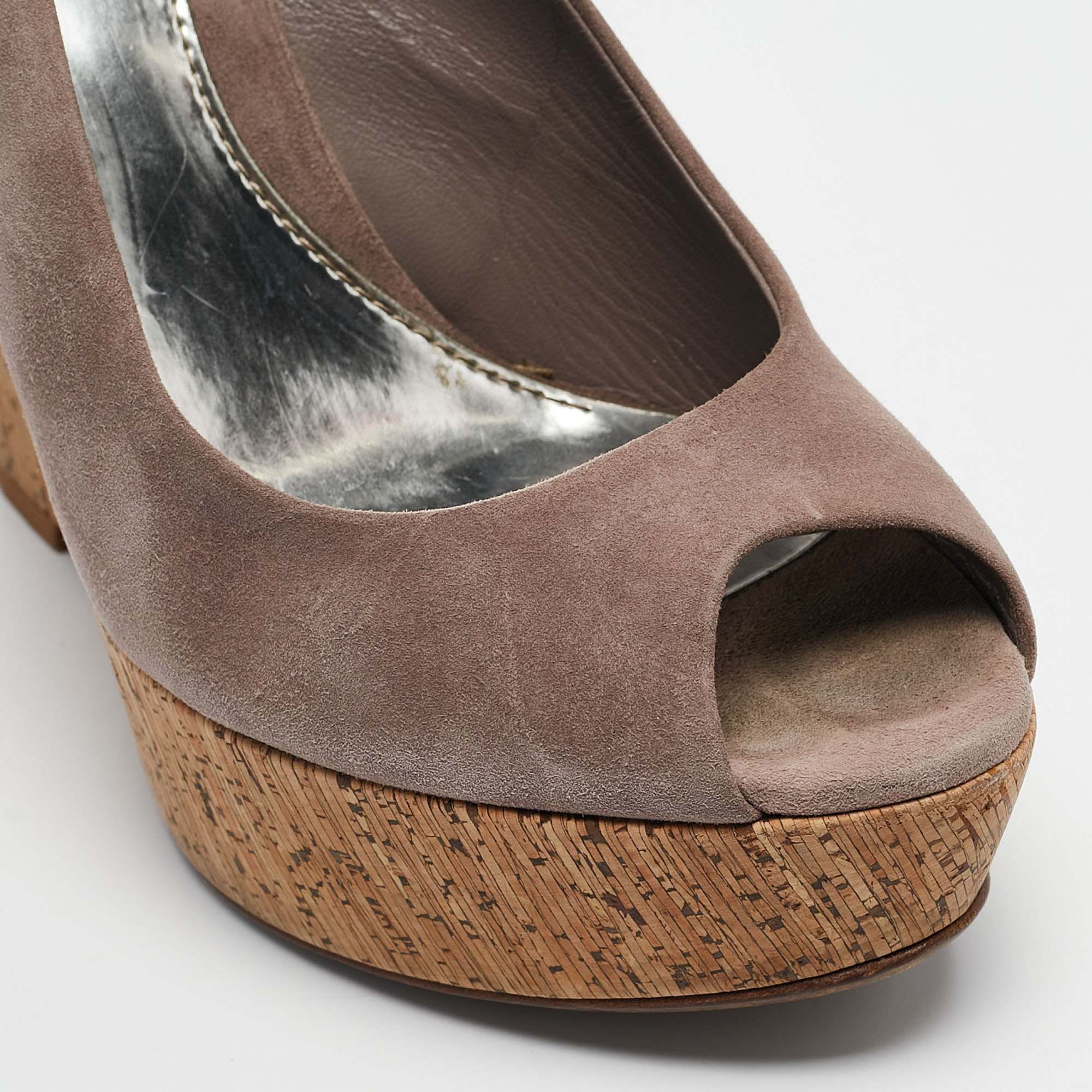 Gucci Mauve Suede Cork Wedge Sandals Size 38 