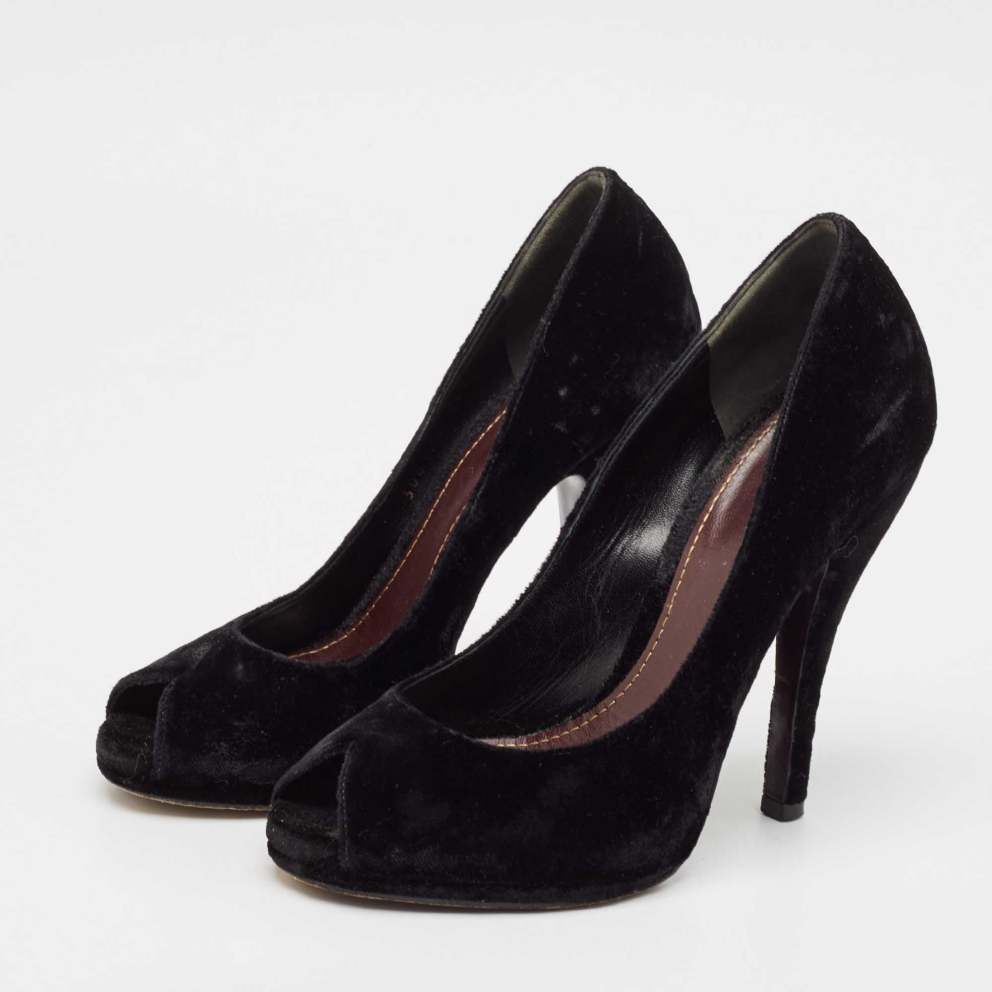 Gucci Black Velvet Peep Toe Pumps Size 36.5 