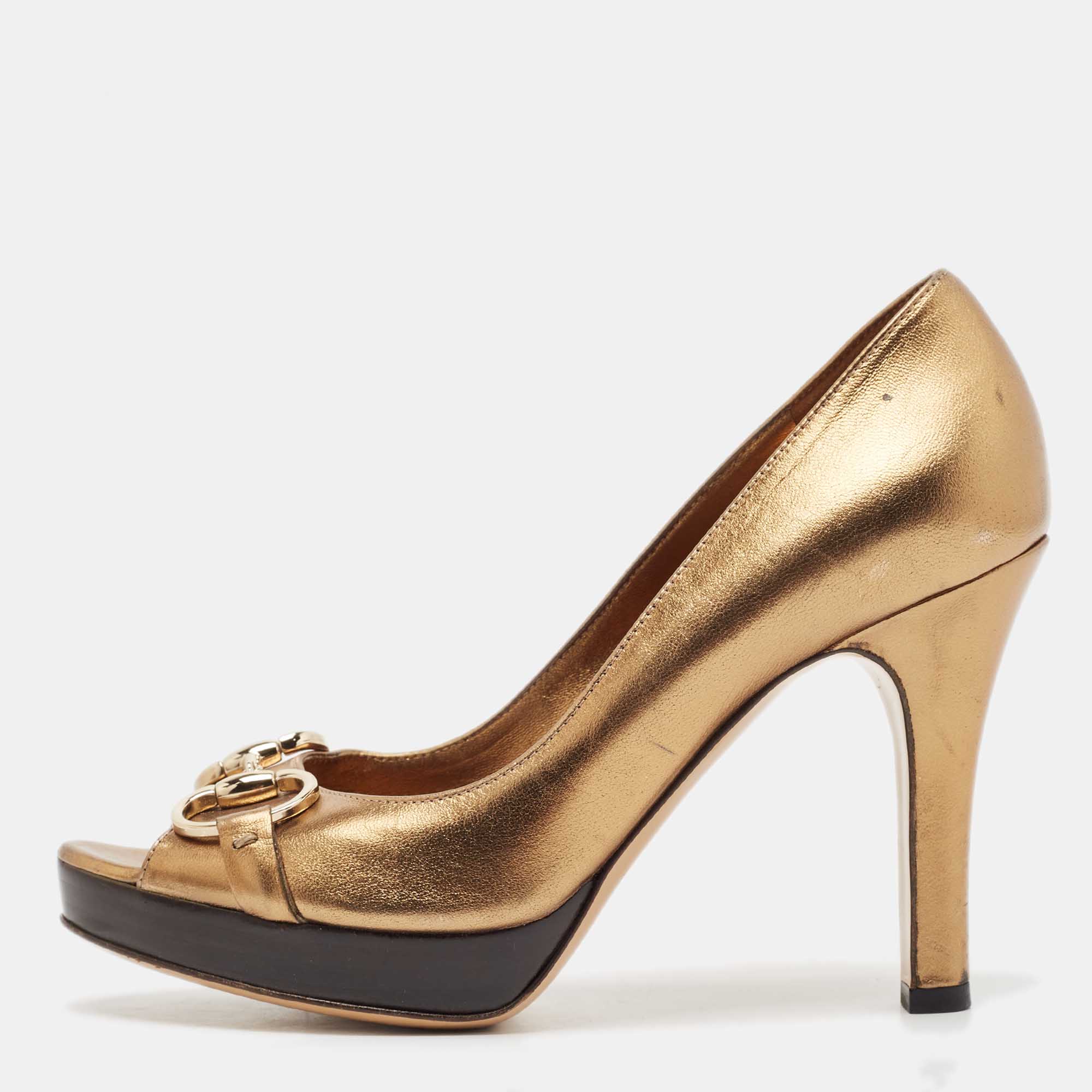 

Gucci Gold Leather Horsebit Peep Toe Pumps Size