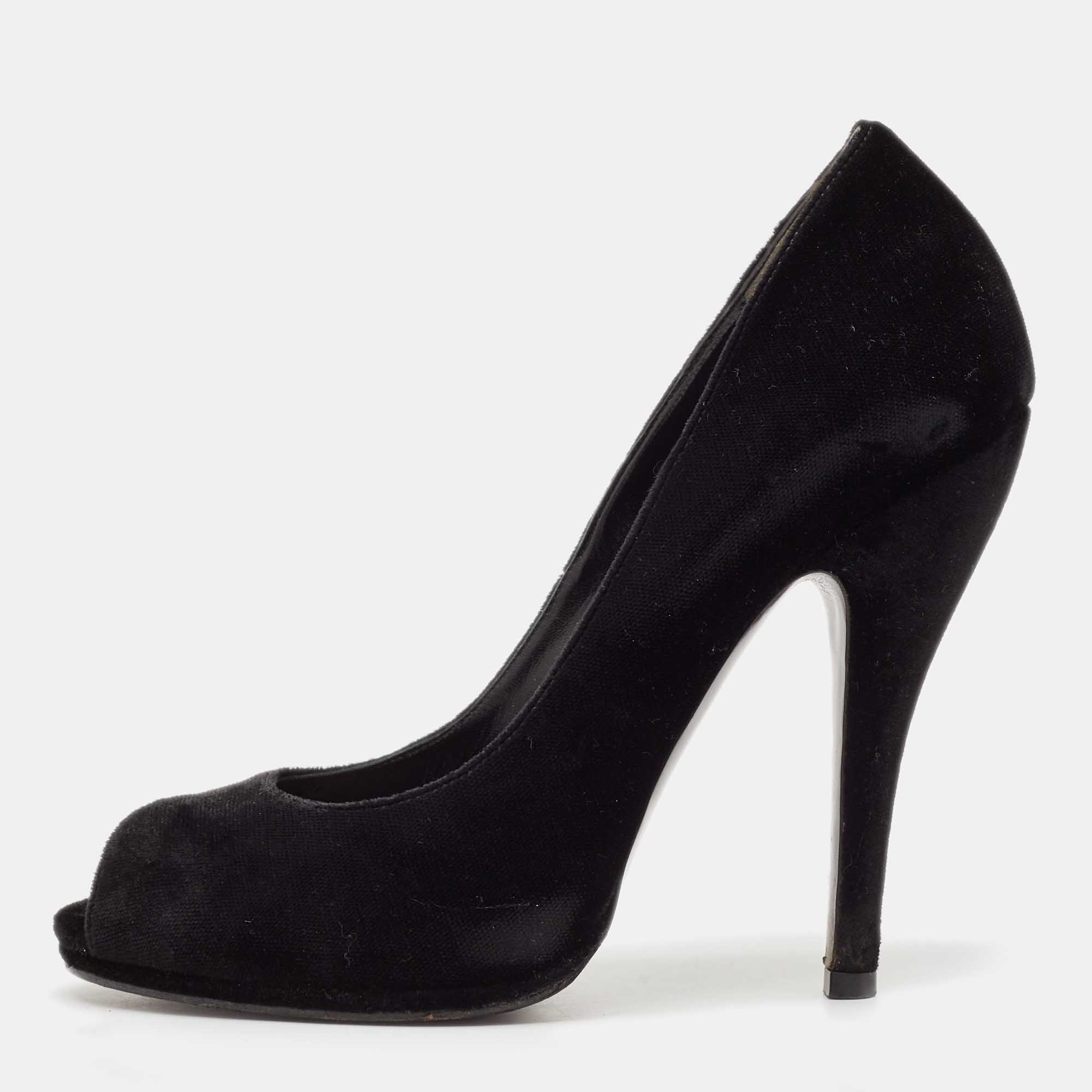 

Gucci Black Velvet Peep Toe Pumps Size