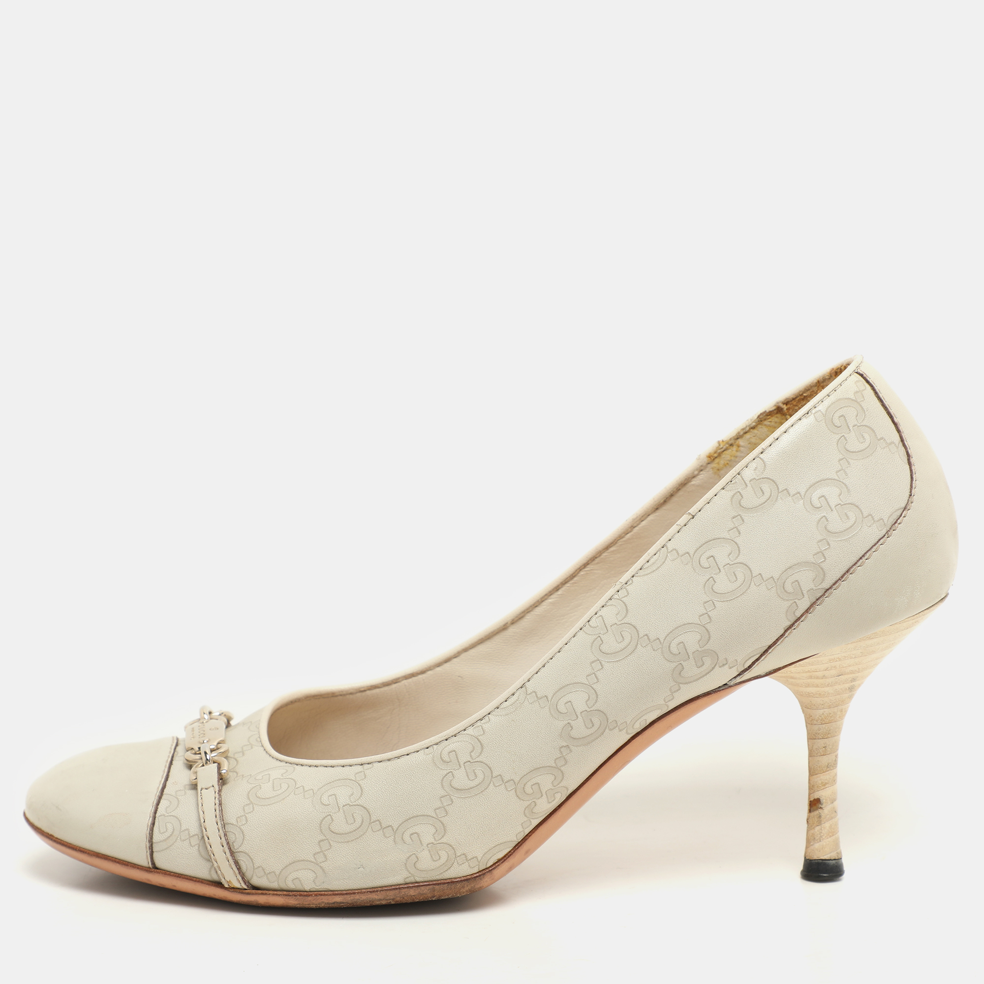 

Gucci Off White Guccissima Leather Embellished Pumps Size