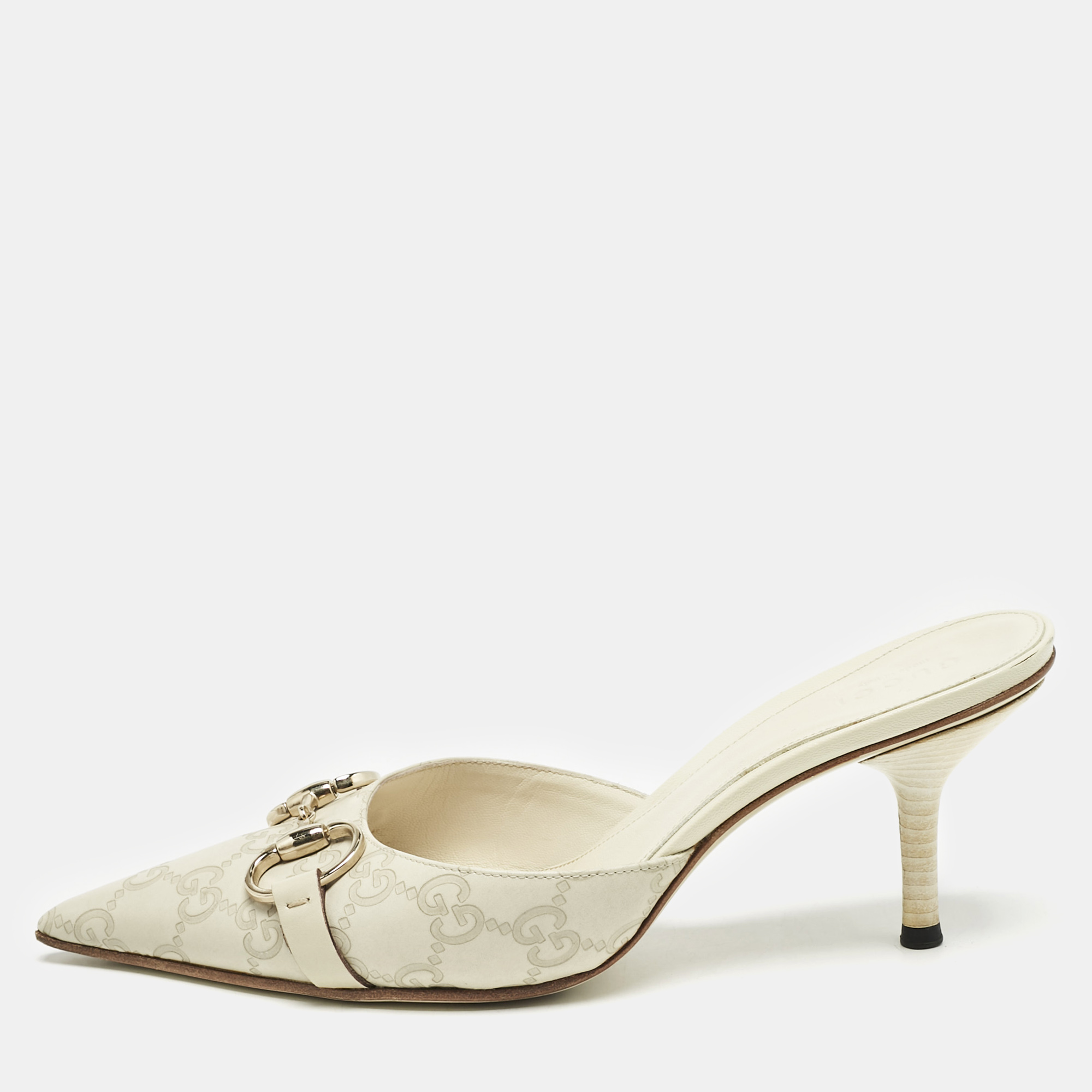 

Gucci Cream Guccissima Leather Horsebit Mules Size