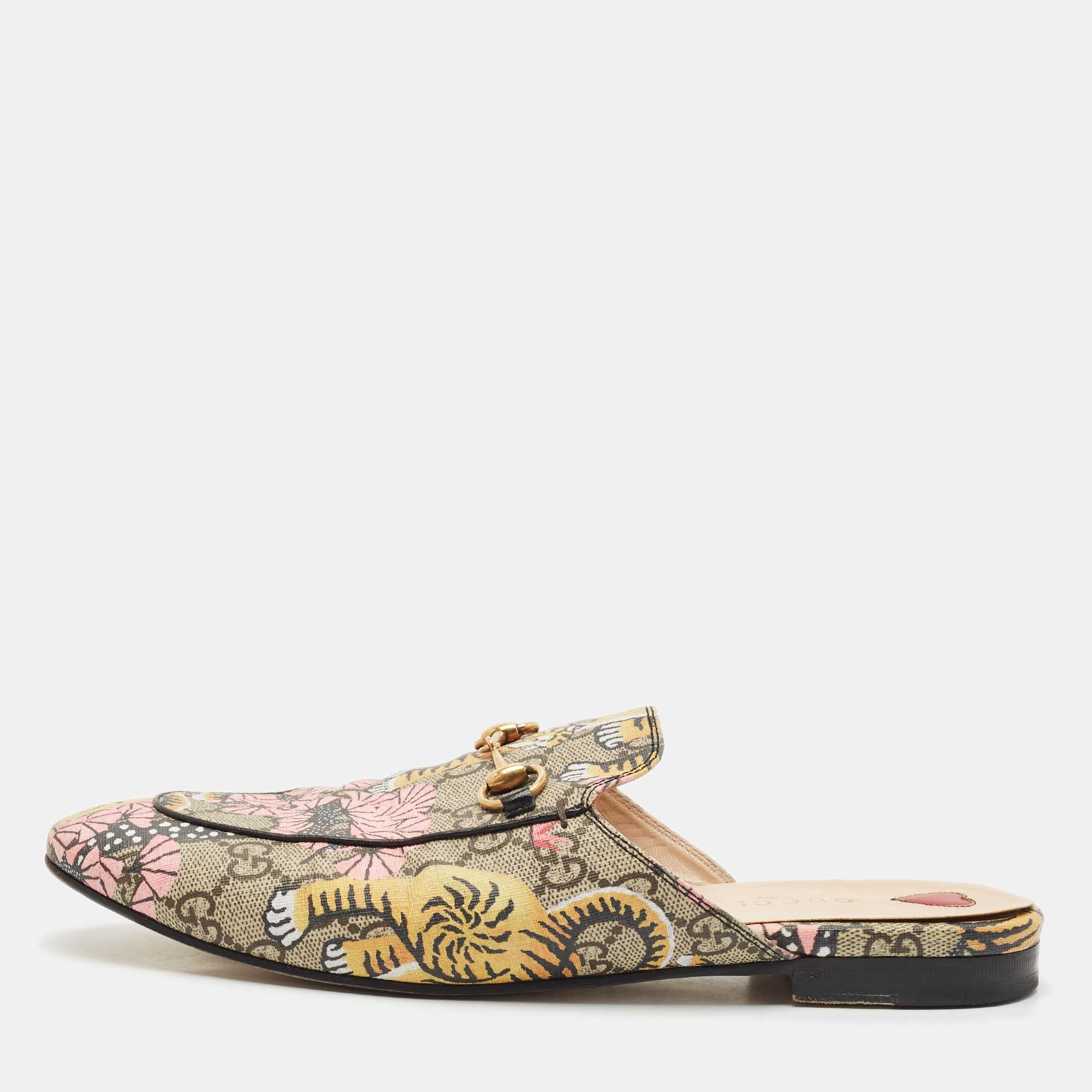 Pre-owned Gucci Beige Tiger Print Gg Supreme Canvas Princetown Mules Size 39