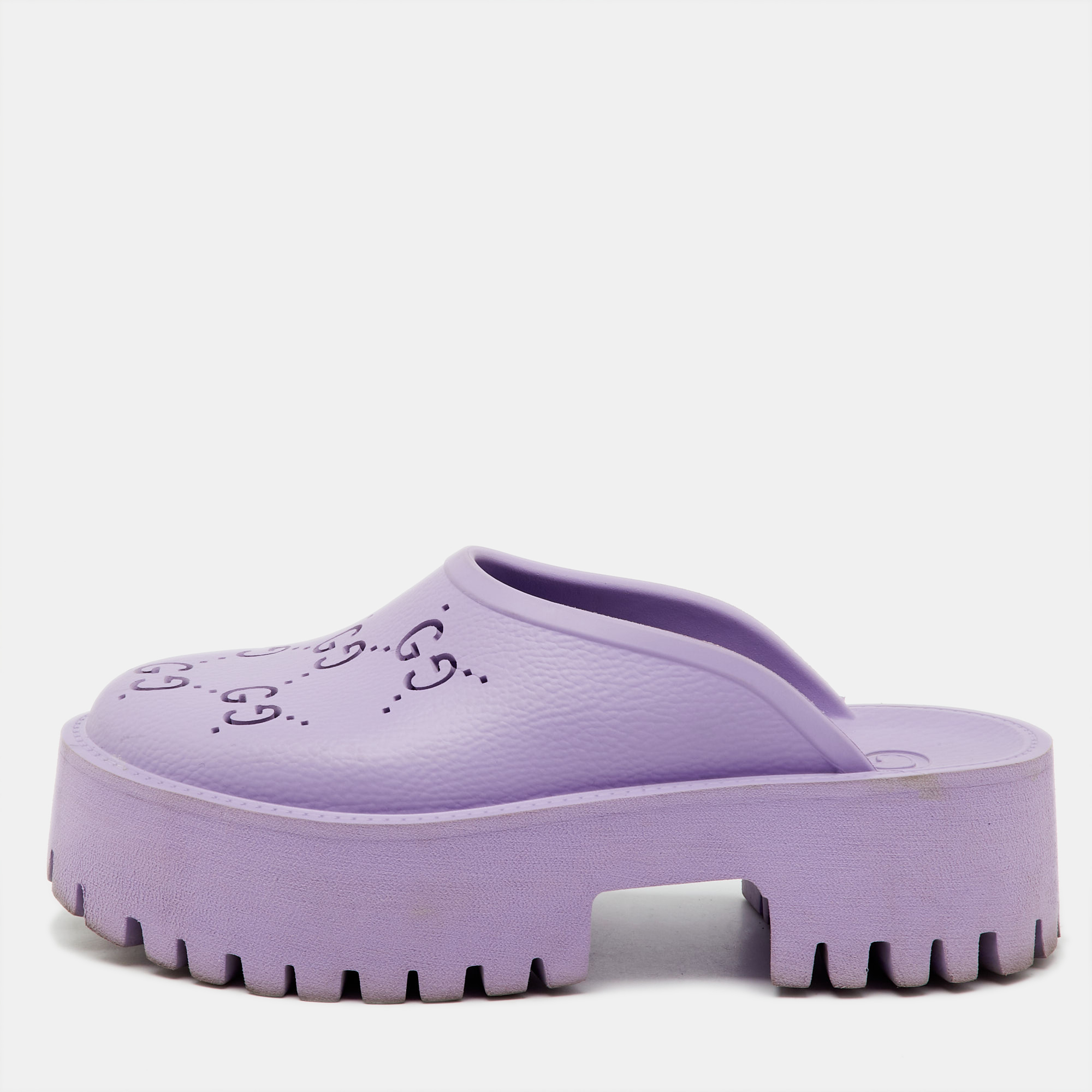 Pre-owned Gucci Purple Rubber Gg Perforated Platform Mules Size 37