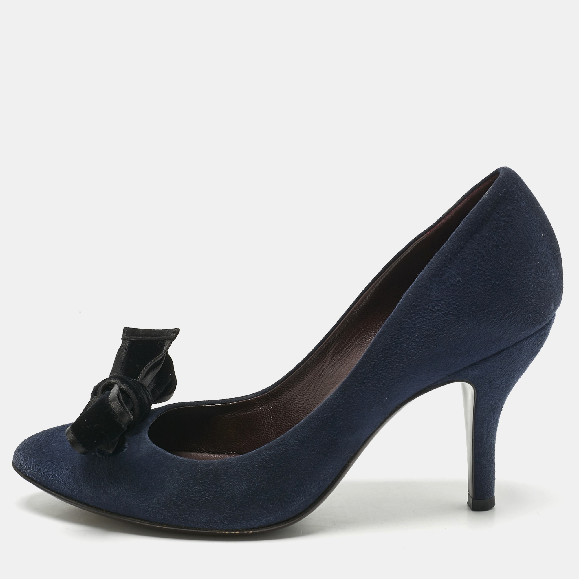 

Gucci Navy Blue Suede and Velvet Bow Pumps Size