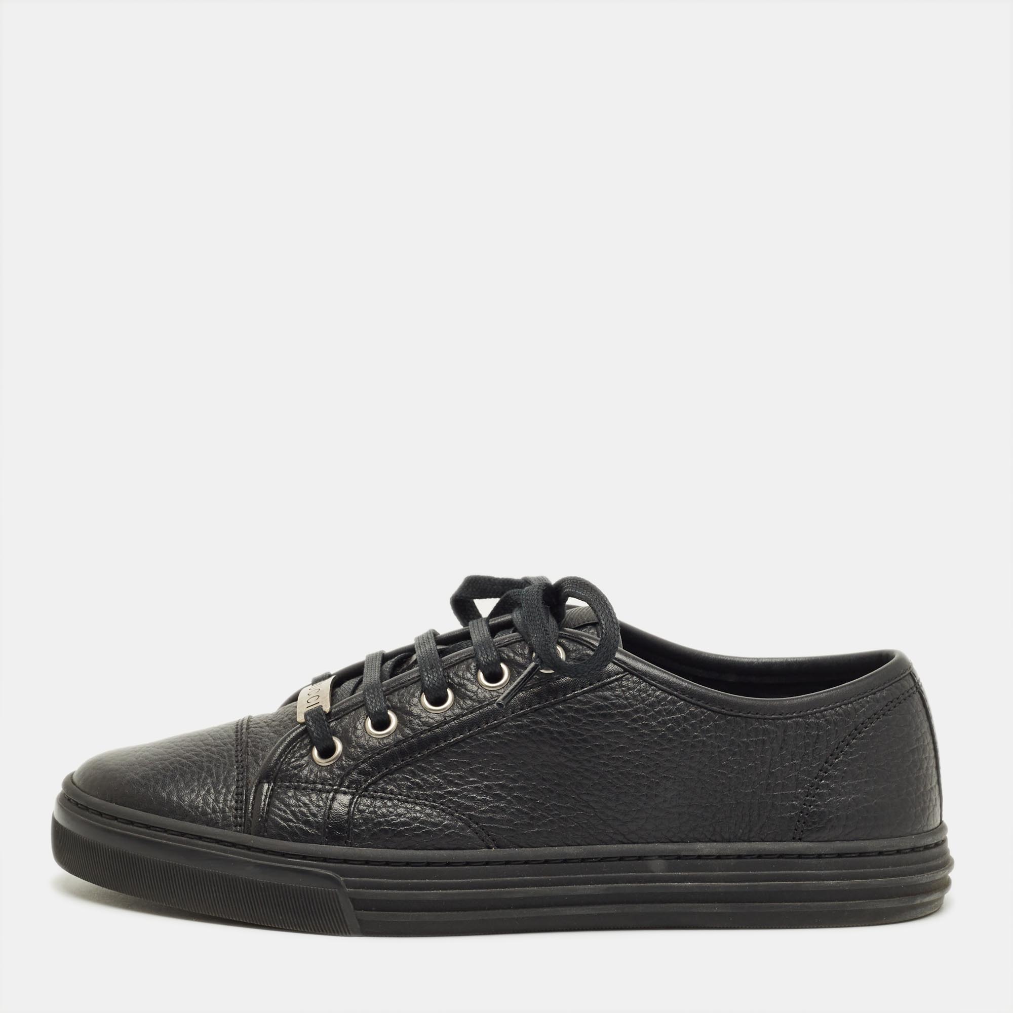 

Gucci Black Leather Low Top Sneakers Size