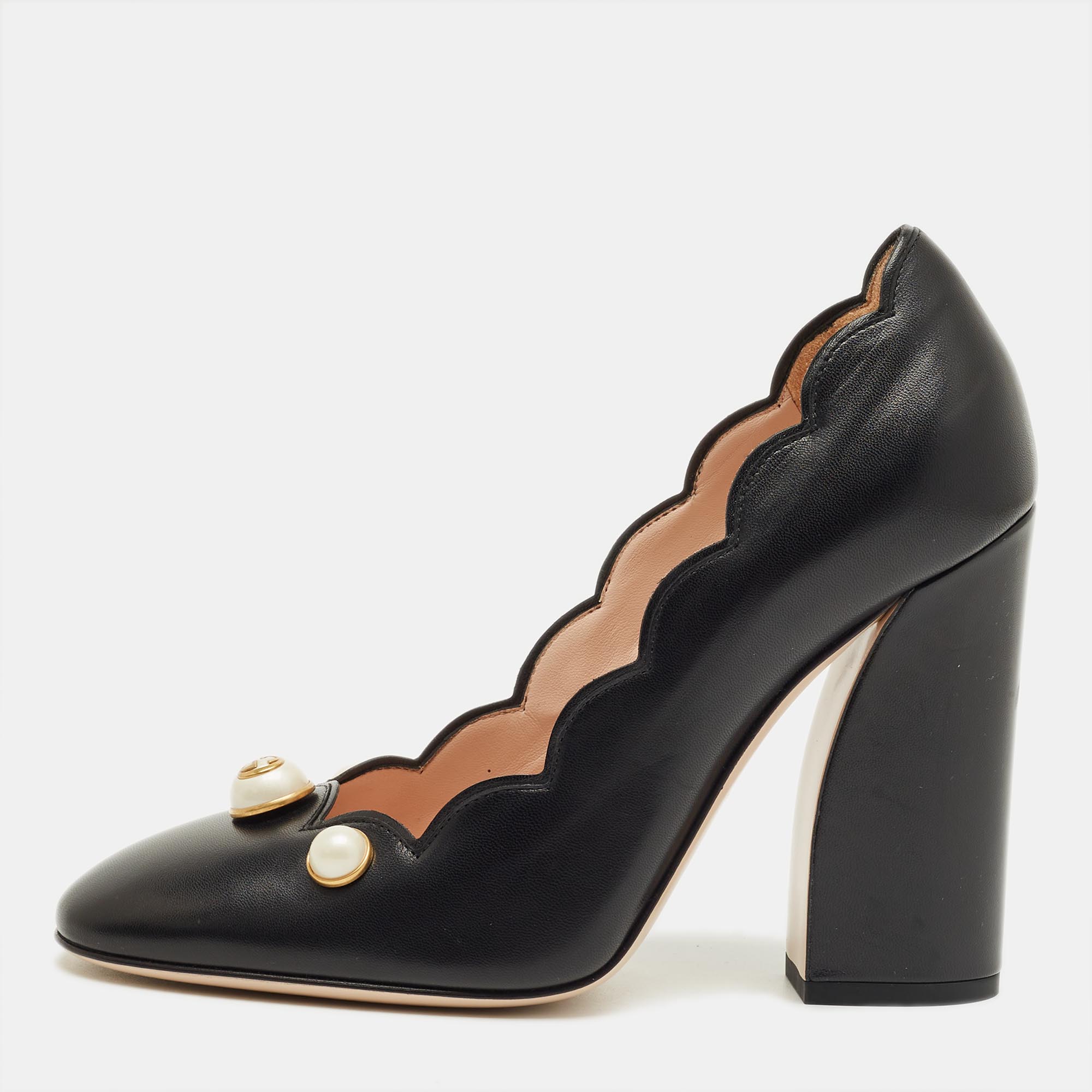 

Gucci Black Leather Faux Pearl Embellished Willow Pumps Size