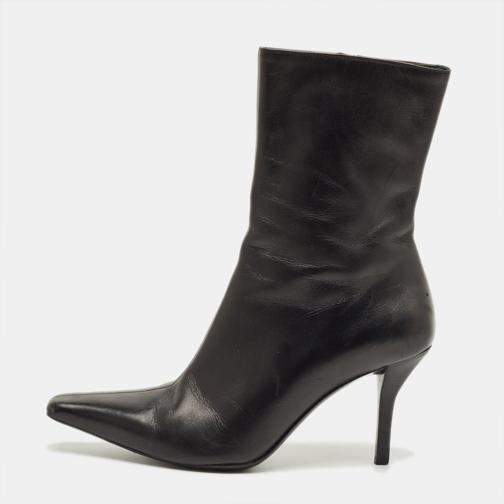 

Gucci Black Leather Pointed Toe Ankle Length Boots Size