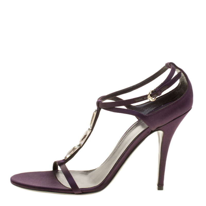 

Gucci Purple Satin T-strap Sandals Size