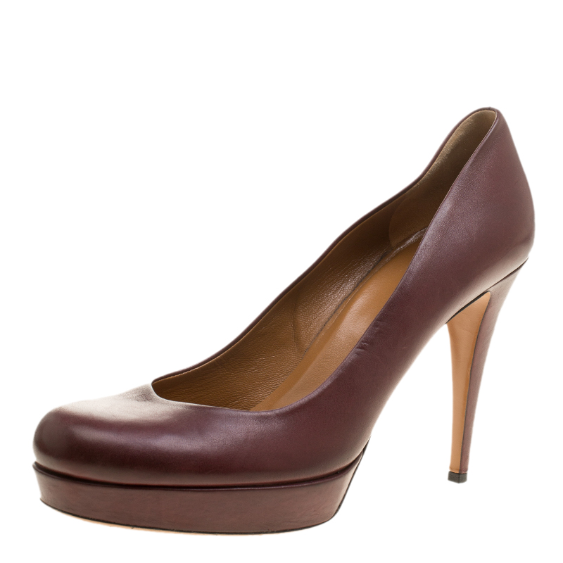 Pre Owned Gucci Maroon Leather Charlotte Platform Pumps Size 41