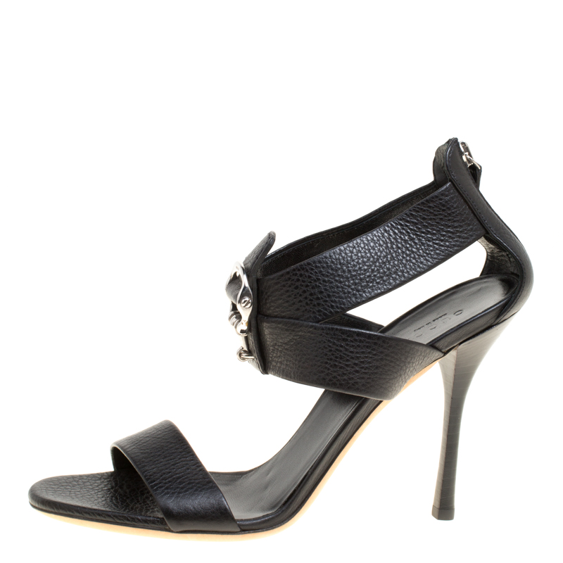 

Gucci Black Leather Sandals Size