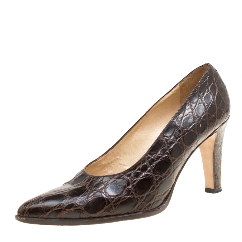 مملوكة مسبقًا Gucci Brown Alligator Leather Pointed Toe Pumps Size 38.5