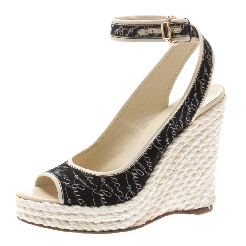 مملوكة مسبقًا Gucci Blue Canvas And White Leather Trim Nautical Logo Ankle Strap Wedge Platform Sandals Size 38.5 