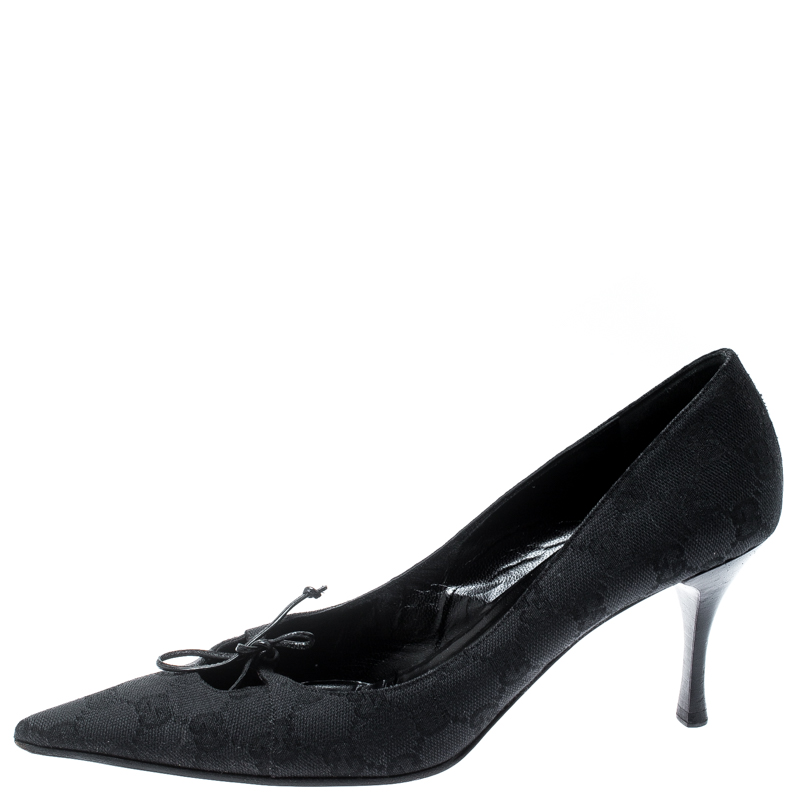 

Gucci Black GG Canvas Bow Pointed Toe Pumps Size