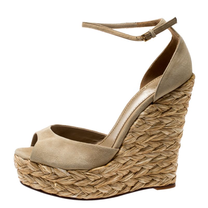 

Gucci Grey Suede Ankle Strap Woven Jute Platform Wedges Ankle Strap Sandals Size, Beige