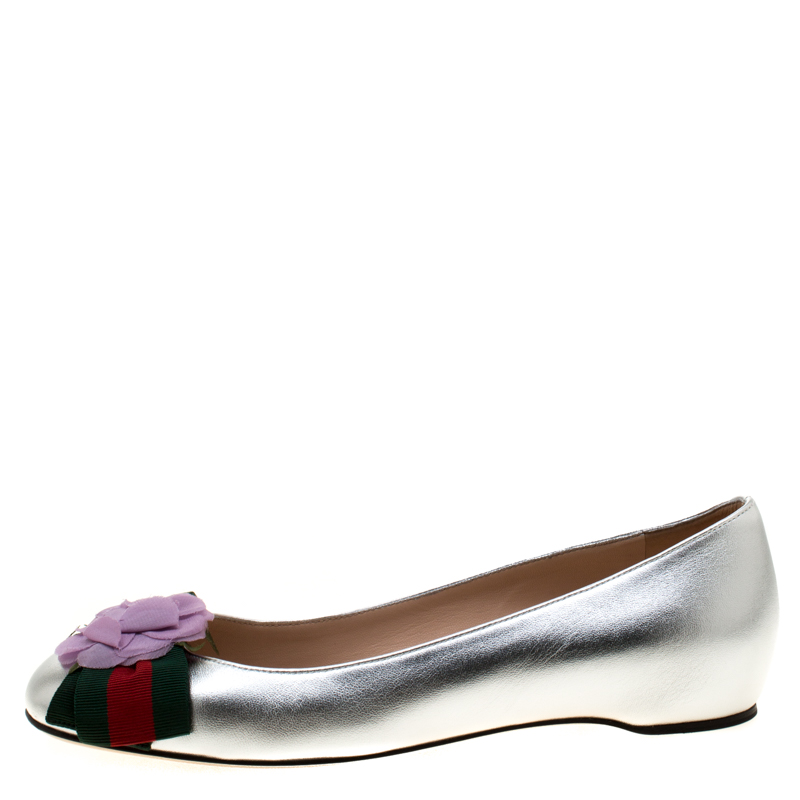 

Gucci Metallic Silver Leather Web Bow Rose Detail Ballet Flats Size