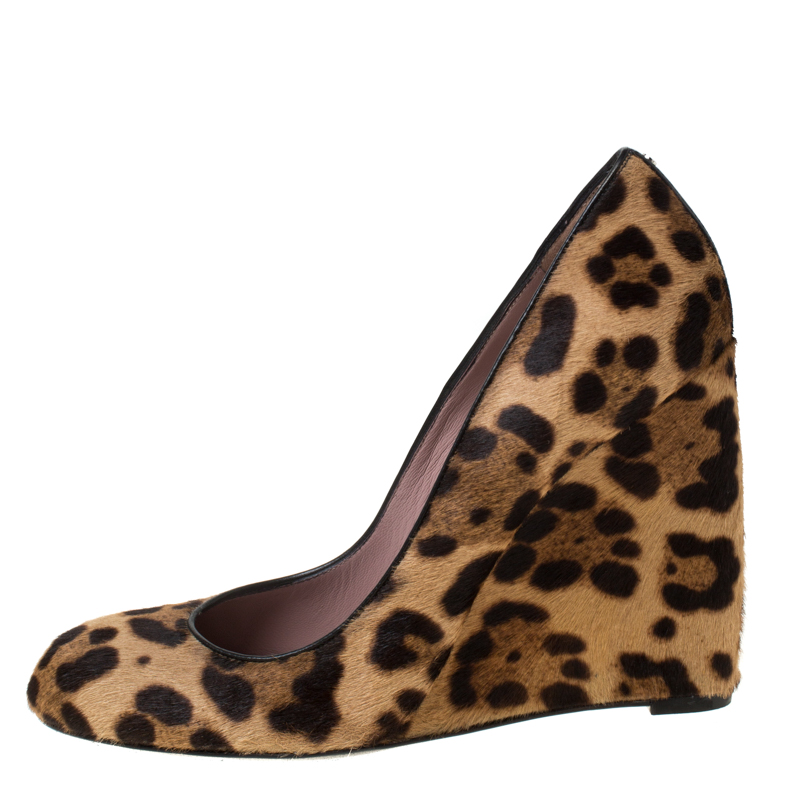 

Gucci Two Tone Leopard Print Pony Hair Wedge Pumps Size, Brown