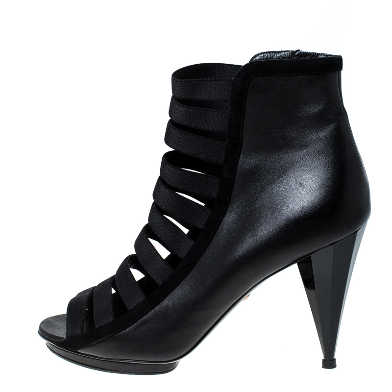 

Gucci Black Leather Cut Out Ankle Booties Size