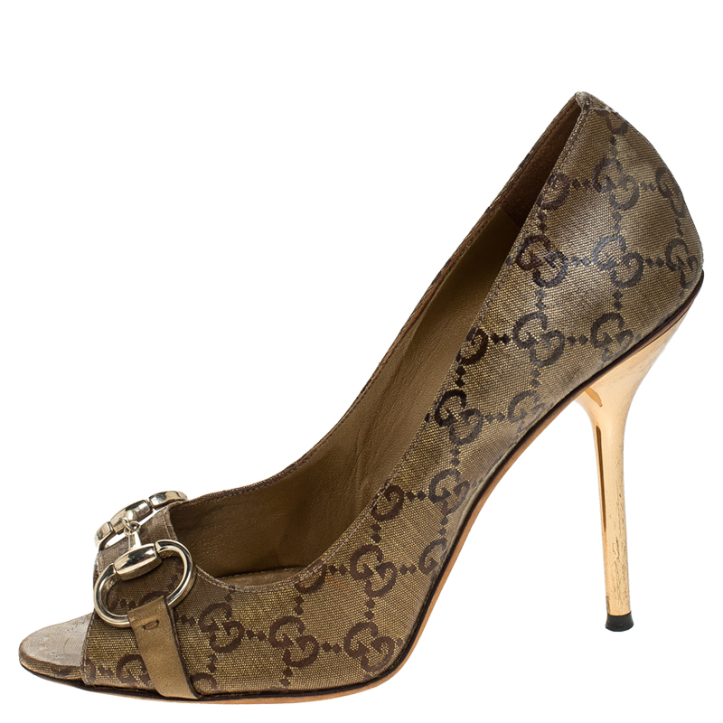 

Gucci Gold Guccissima Coated Canvas Horsebit Peep Toe Pumps Size