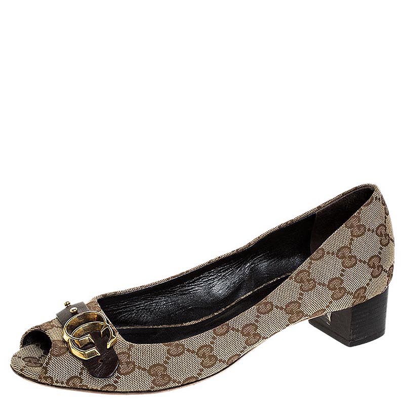gucci logo pumps