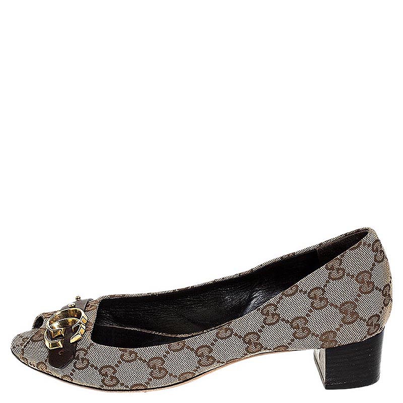 

Gucci Brown/Beige GG Canvas GG Logo Peep Toe Block Heel Pumps Size