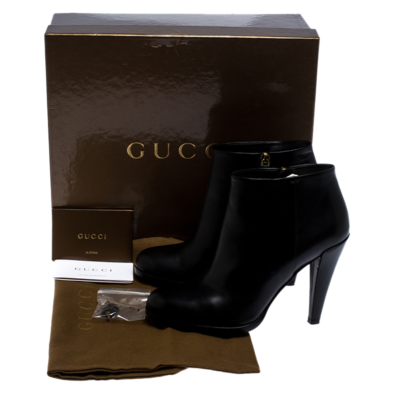 Pre-owned Gucci Black Leather Ankle Booties Size 38.5