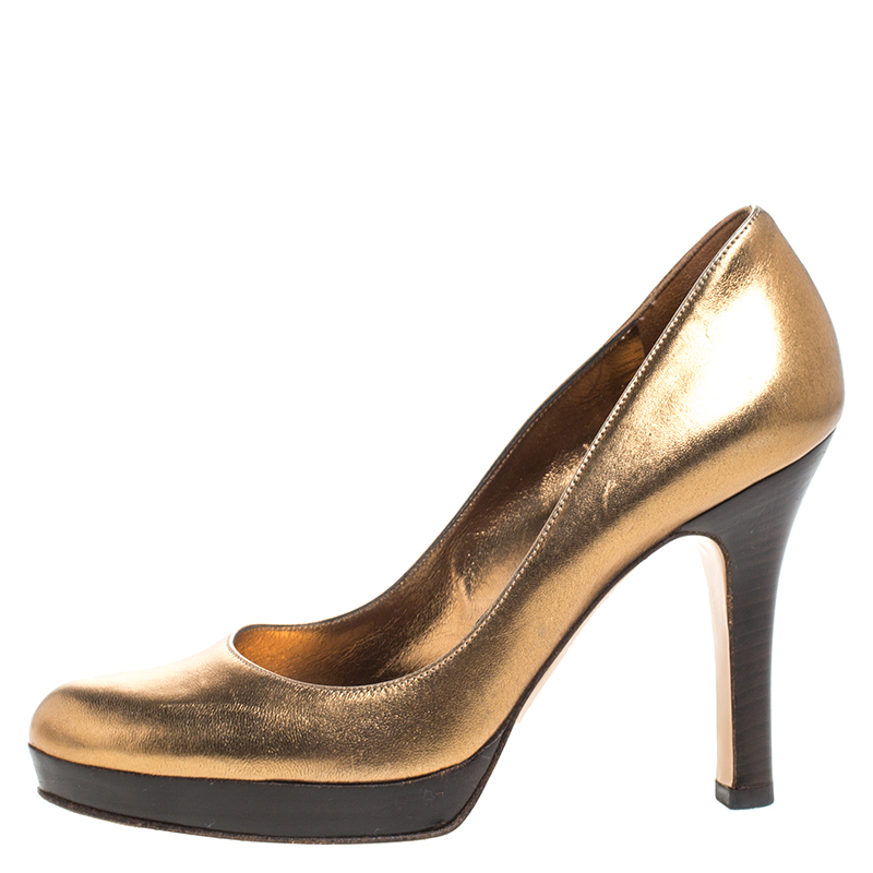 

Gucci Gold/Black Leather Platform Pumps Size