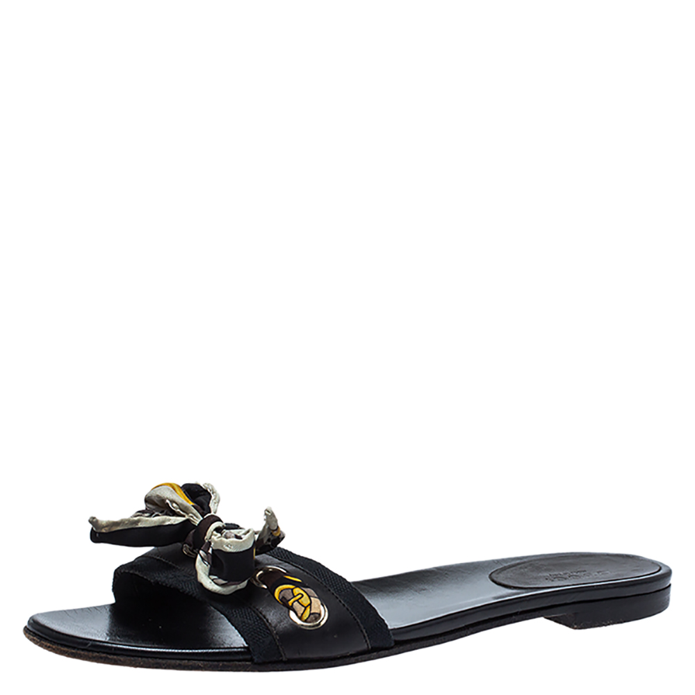 Pre Owned حذاء فلات سلايد غوتشي وشاح جلد وكانفاس حرفي الشعار جي جي أسود مقاس 38.5