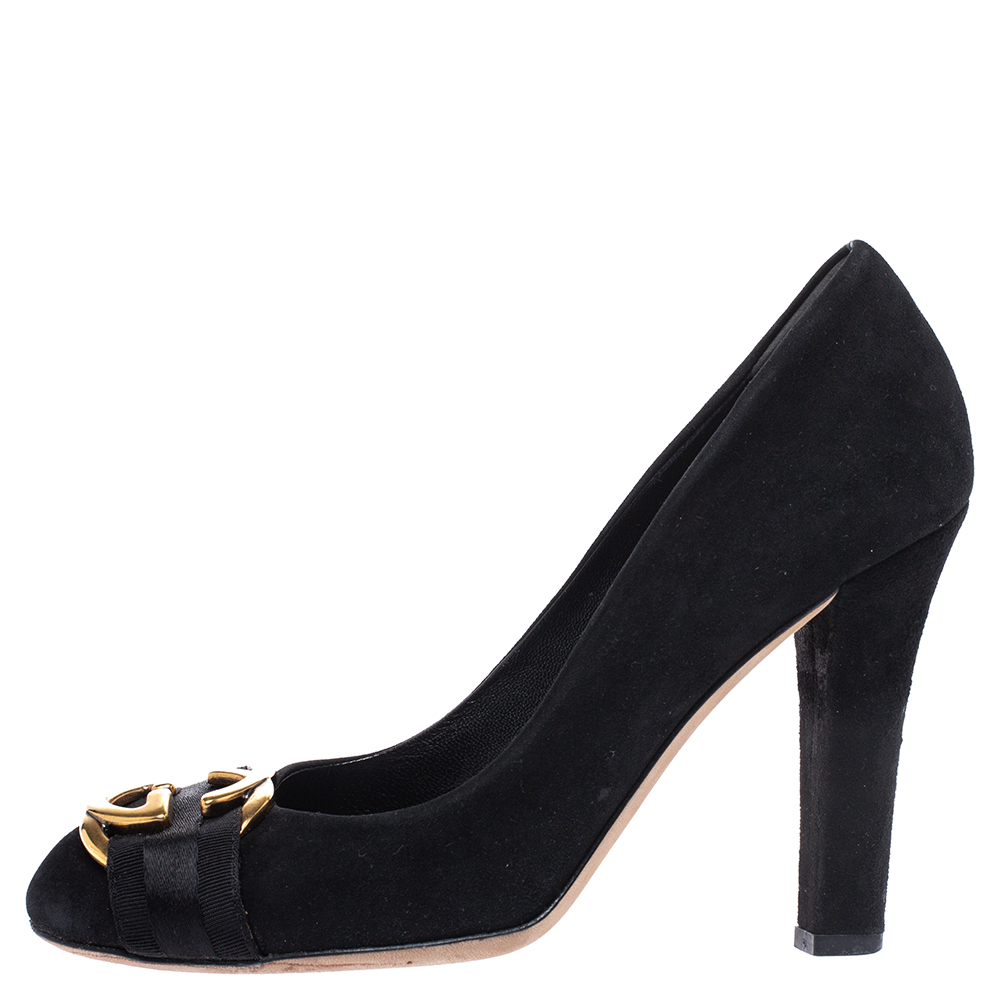 

Gucci Black Suede Interlocking G Pumps Size