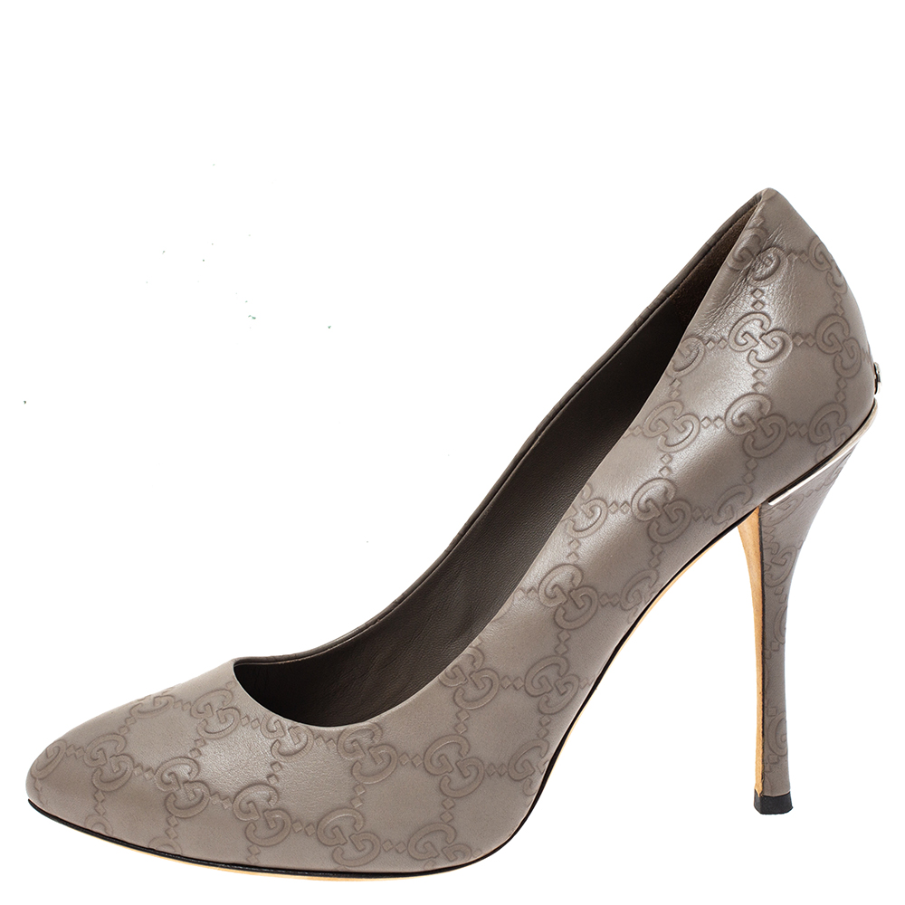 

Gucci Grey Guccissima Leather Pumps Size