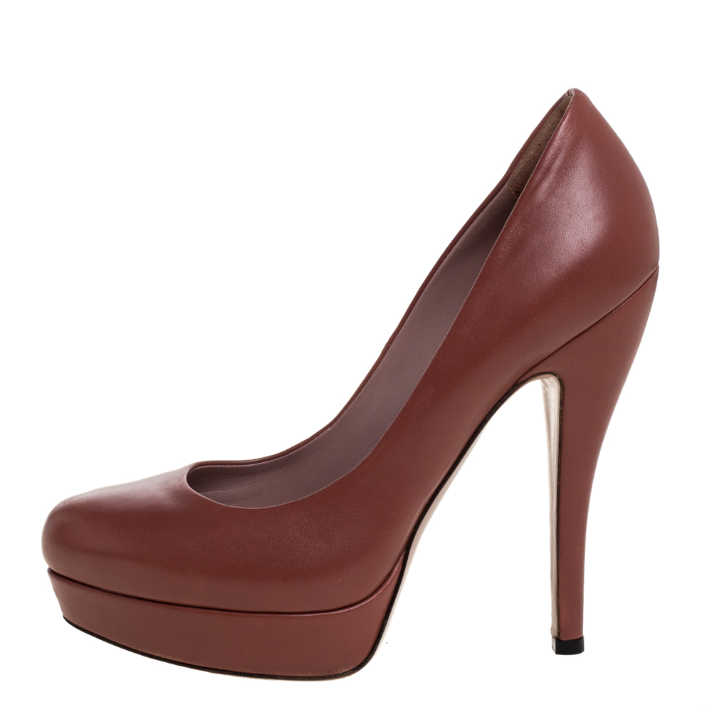 

Gucci Brown Leather Platform Pumps Size