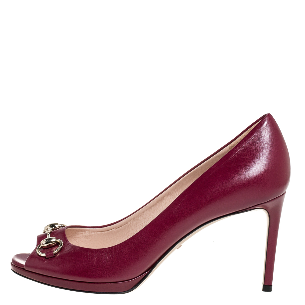

Gucci Burgundy Leather Horsebit Peep Toe Pumps Size