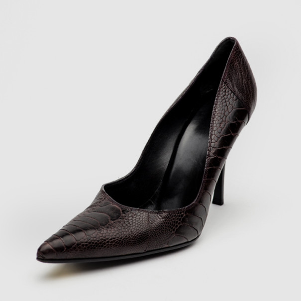 مملوكة مسبقًا Gucci Purple Ostrich Claw Pointed Toe Pumps Size 41
