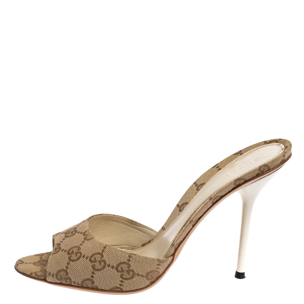 

Gucci Beige GG Canvas Open Toe Slide Sandals Size