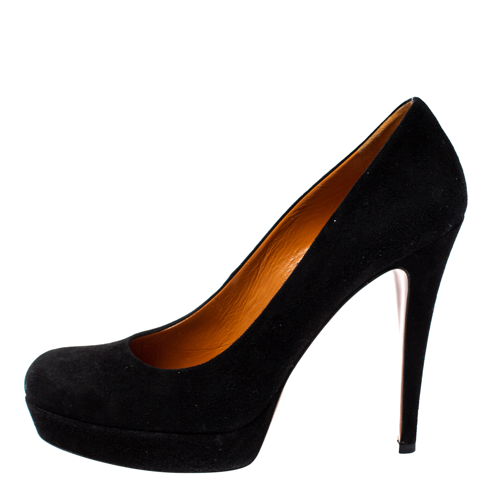 

Gucci Black Suede Round Toe Platform Pumps Size