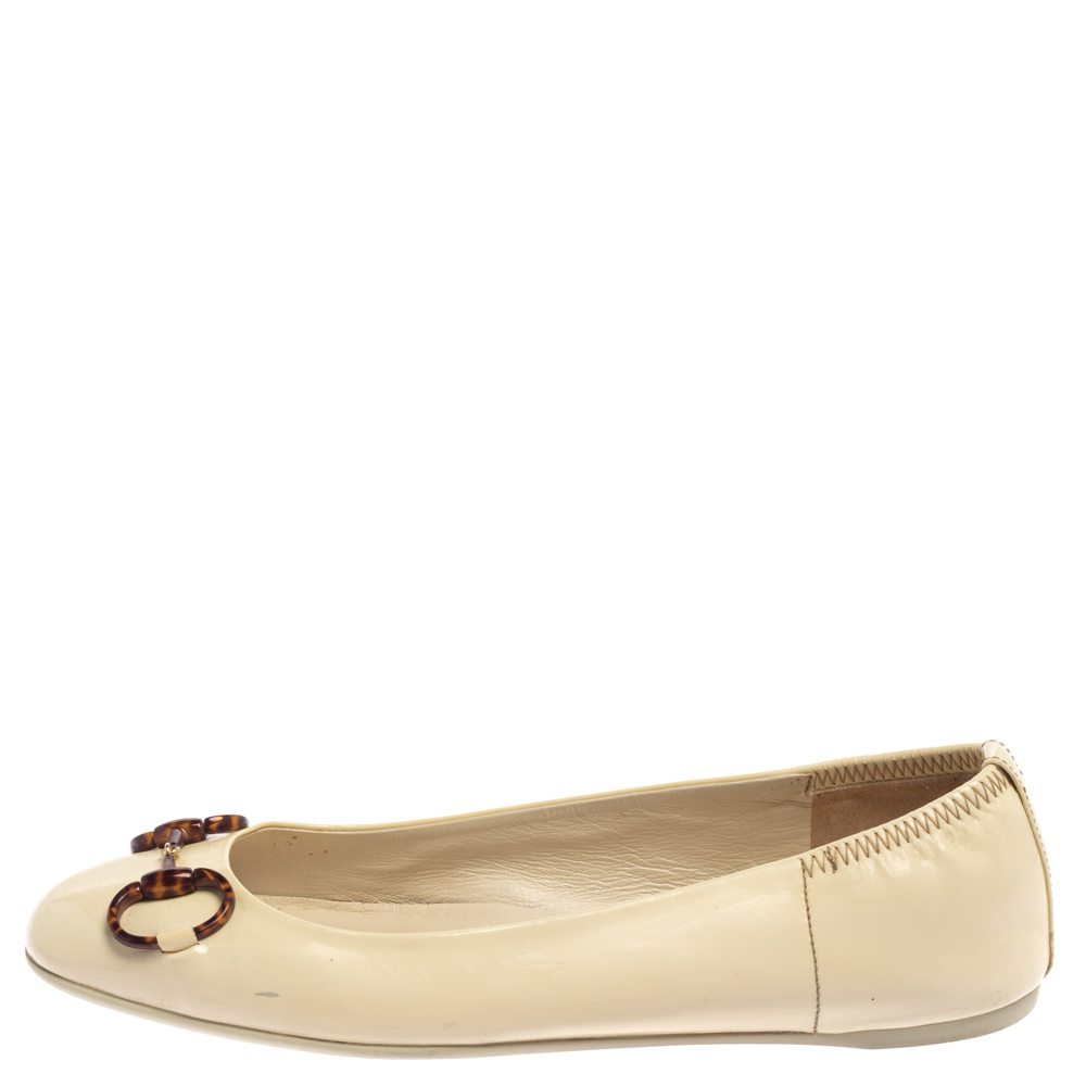 

Gucci Cream Patent Leather Horsebit Ballet Flats Size