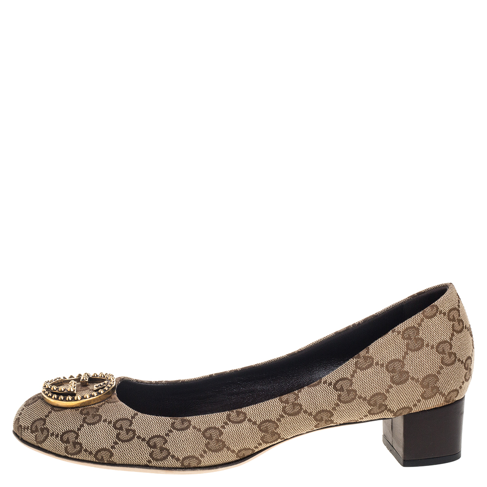

Gucci Beige GG Canvas Slip On Flats Size