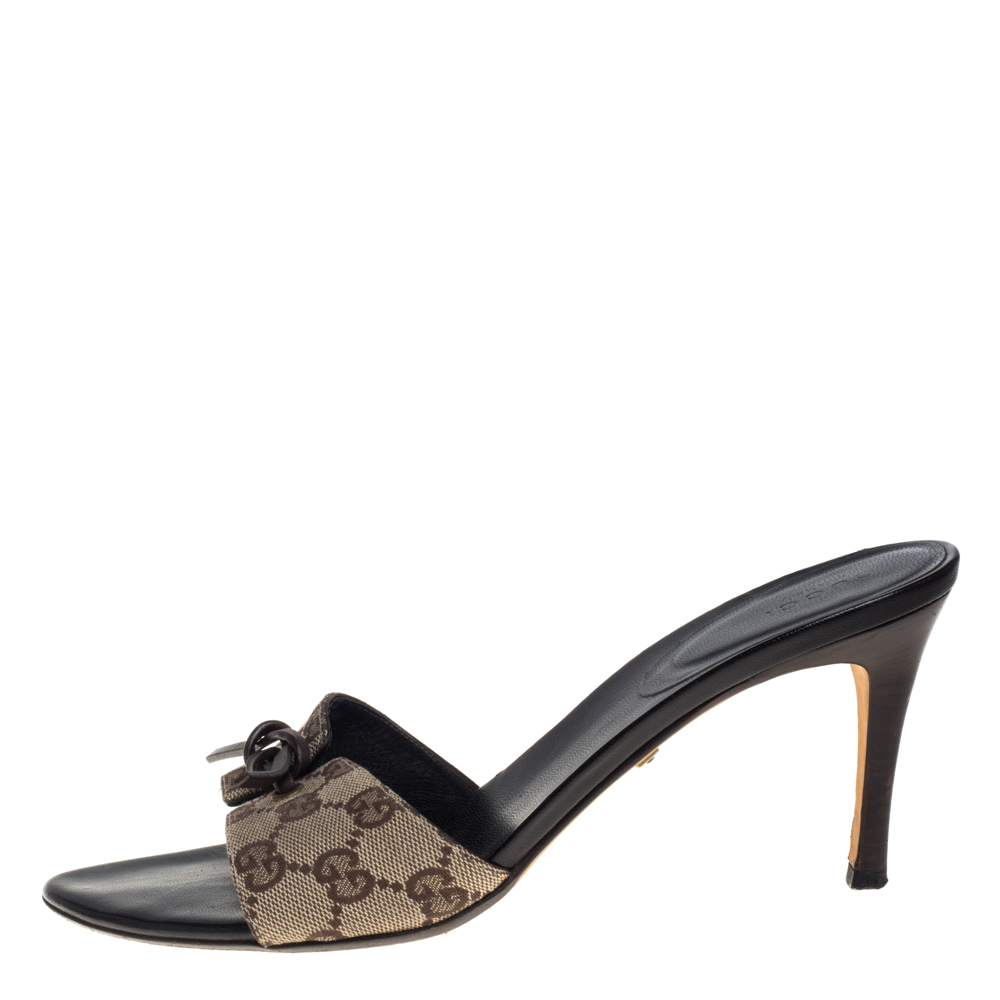 

Gucci Dark Beige/Brown Monogram Canvas Knot Detail Slide Sandals Size, Blue