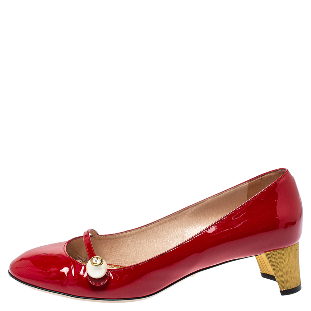 

Gucci Red Patent Leather Mary Jane Pumps Size