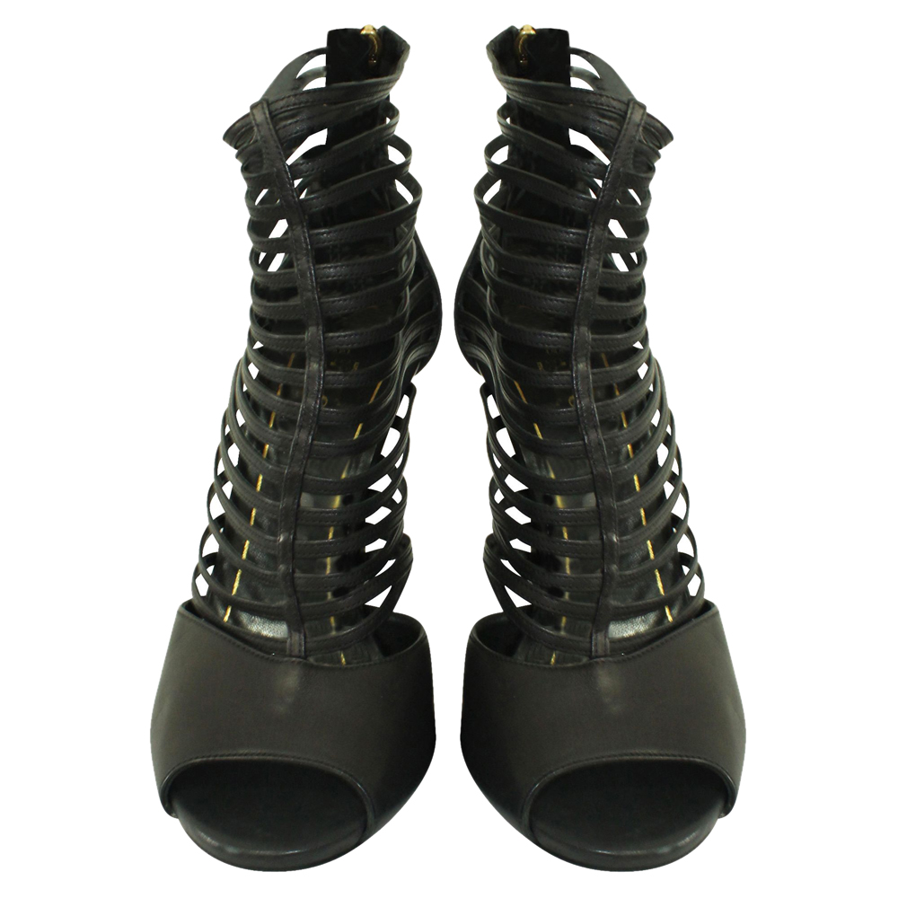 

Gucci Black Leather Multistrap Sandals EU