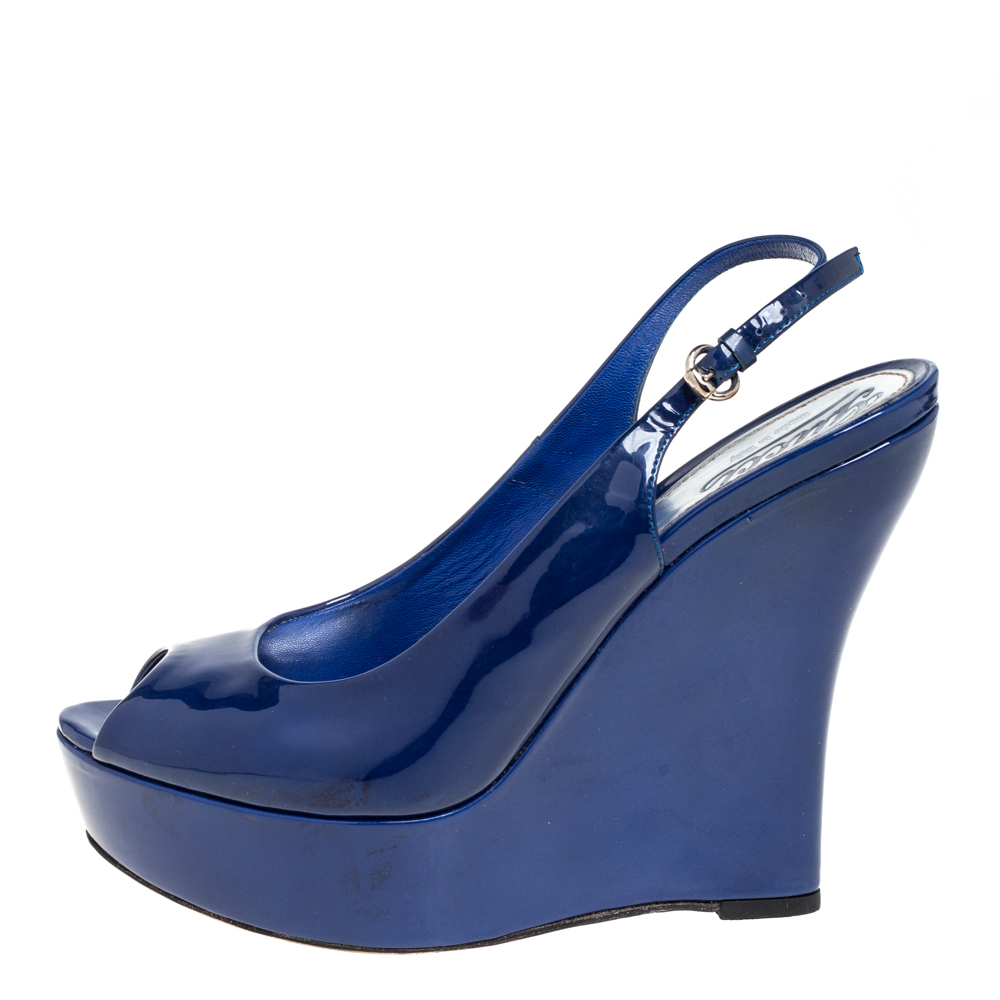 

Gucci Blue Patent Leather Wedge Slingback Sandals Size
