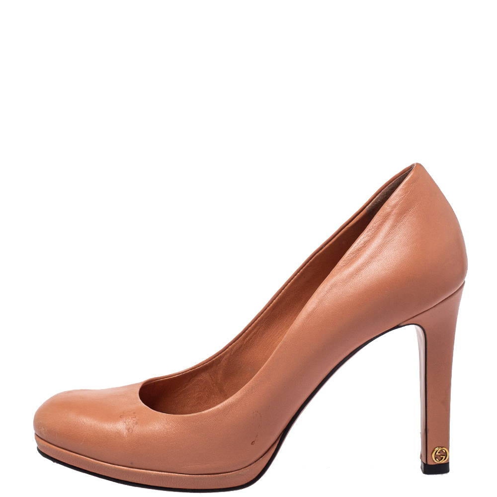 

Gucci Orange Leather Round Toe Pumps Size
