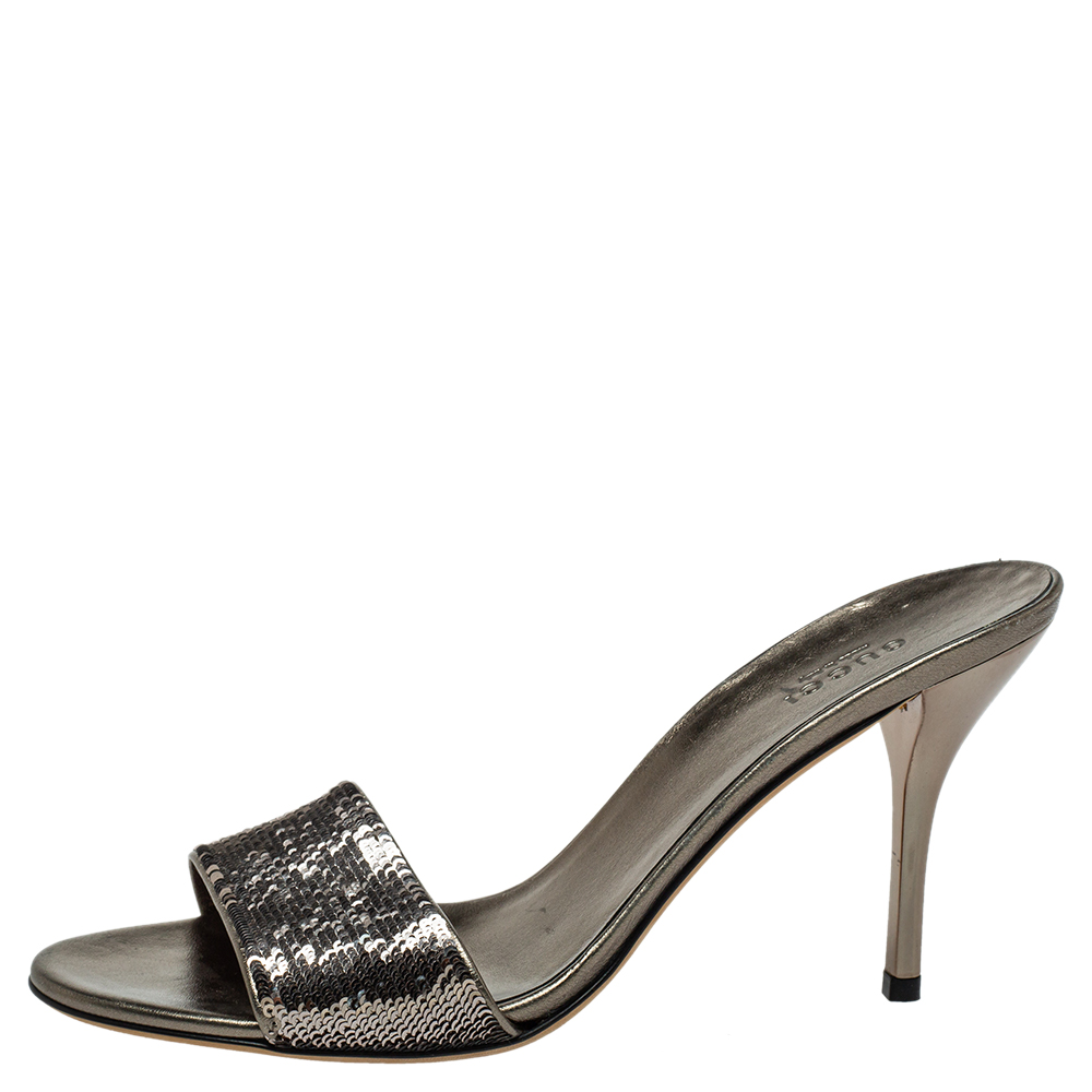 

Gucci Metallic Sequins Open Toe Sandals Size