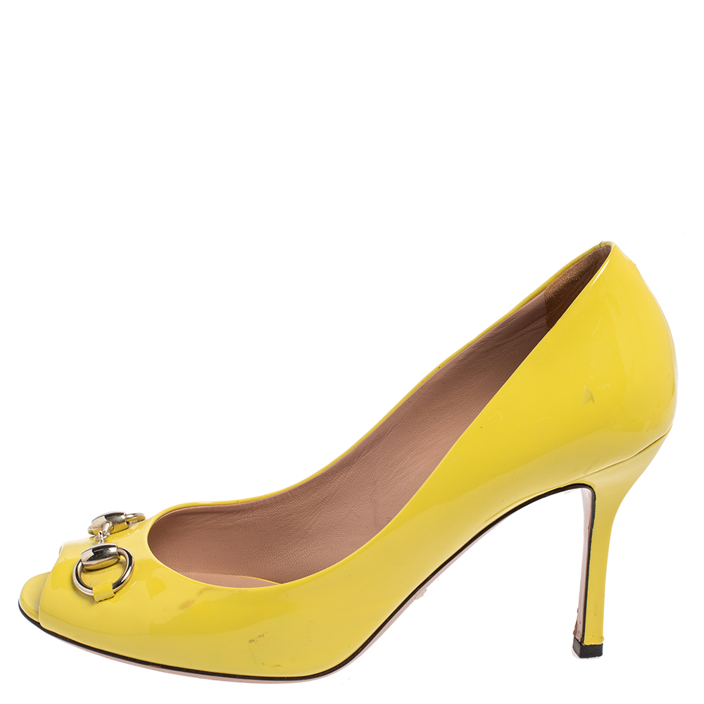 

Gucci Yellow Patent Leather Horsebit Pumps Size