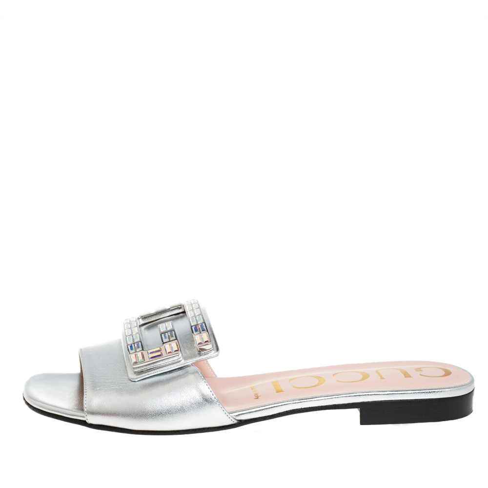 

Gucci Silver Leather Embellished Flat Slides Size
