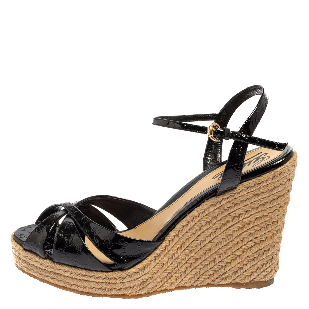 

Gucci Black Patent Leather Wedge Sandals Size